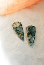 Load image into Gallery viewer, Quartz Dagger Studs
