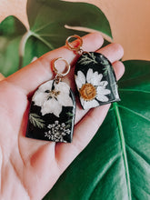 Load image into Gallery viewer, Midnight Floral Arches
